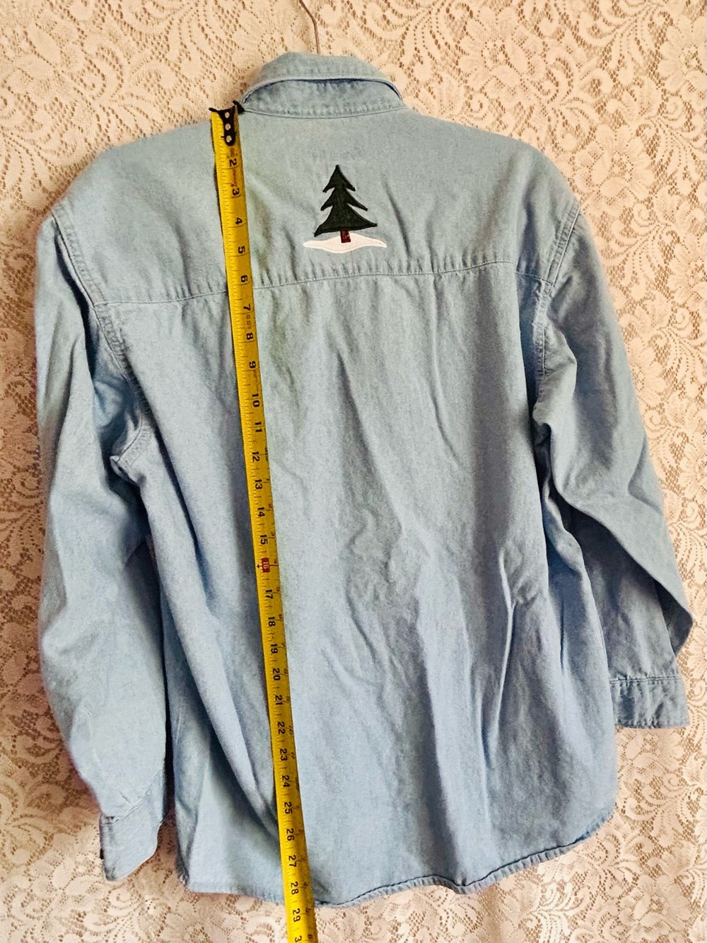 ☃️Vintage Snowman Christmas Denim Shirt Tree Rivers Button Up Medium Holiday USA - Picture 8 of 8